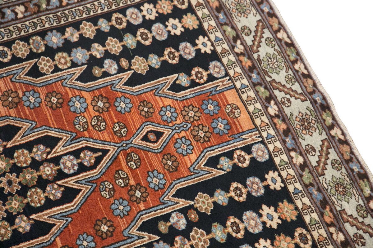 Turkish Rug, Vintage Rug, 4'5 x 6'5 feet / 137 x 195 cm