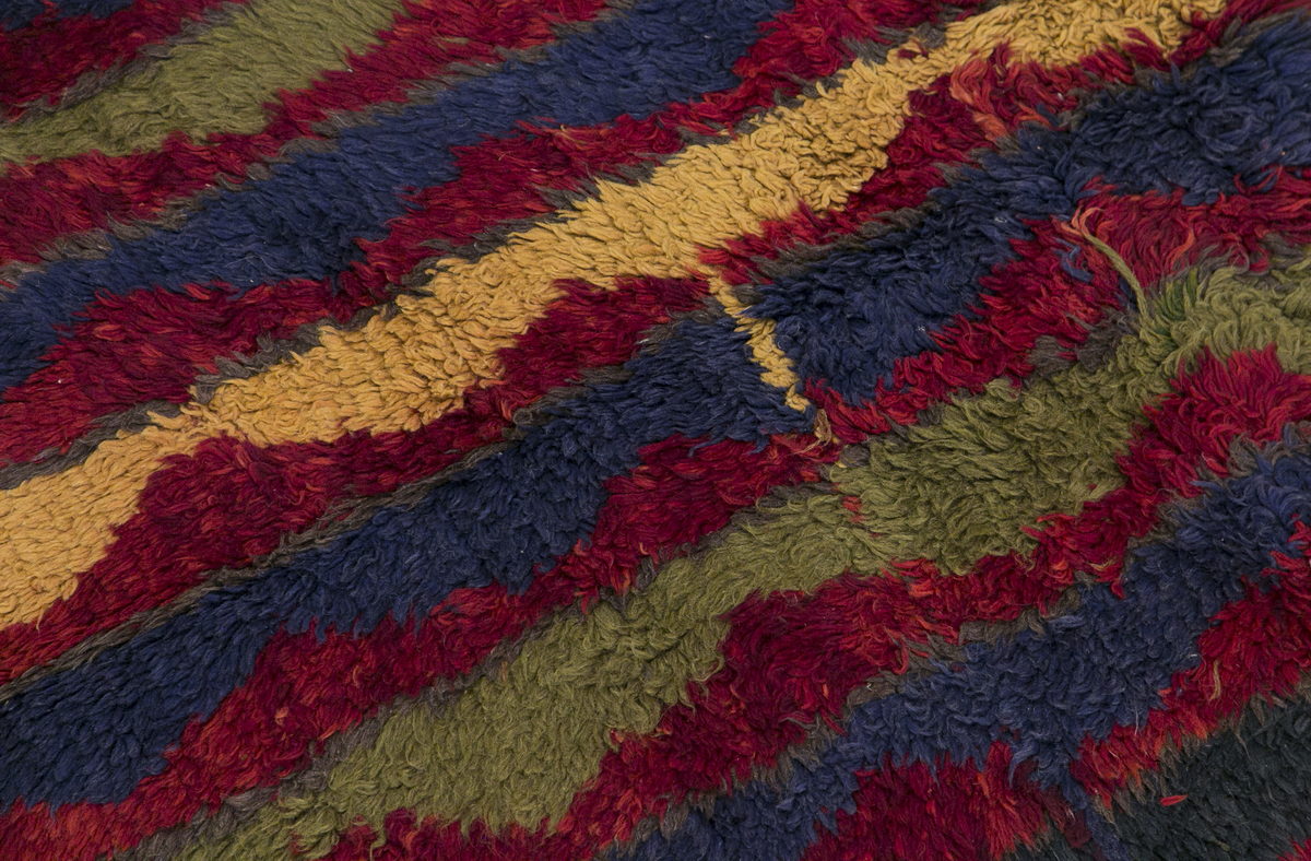Turkish Tulu Rug – 4'5" x 7'3" (135 x 220 cm), Vintage Karapınar Tulu