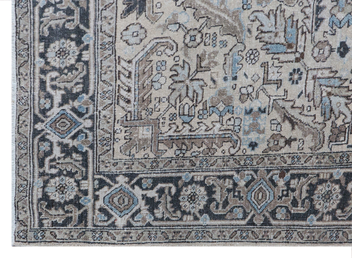Turkish Vintage Rug 6'9" x 9'2" (205x280 cm)