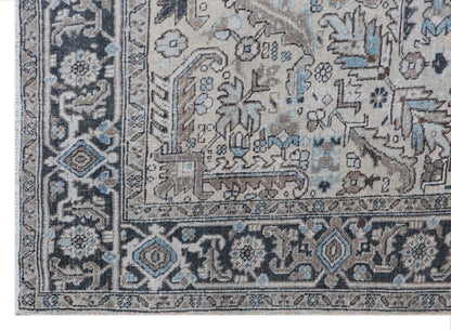 Turkish Vintage Rug 6'9" x 9'2" (205x280 cm)