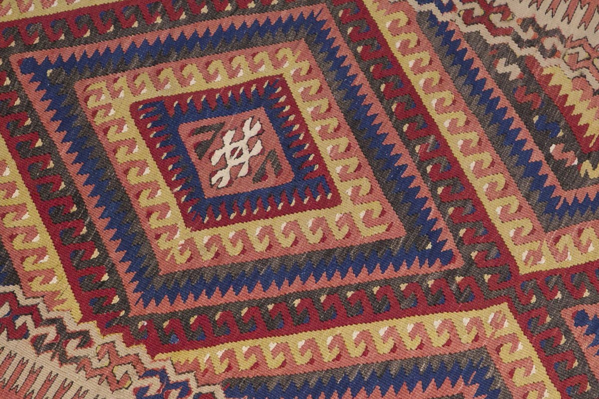 Vintage Anatolian Kilim, 95 × 308 cm, 3.1 x 10.1