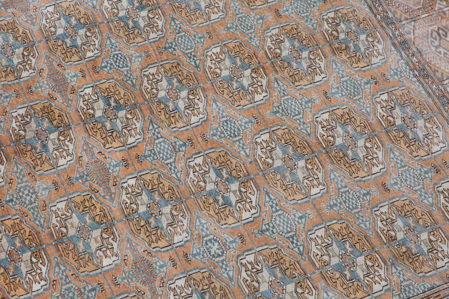 Vintage Anatolian Rug 7'1" x 9'0" (215x275 cm)