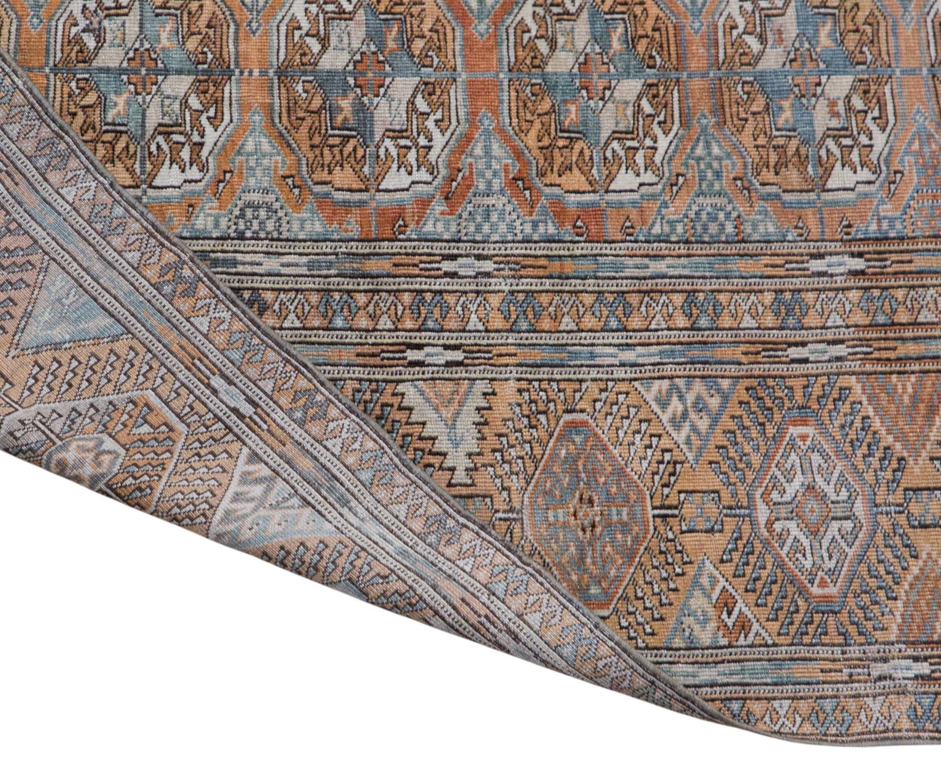 Vintage Anatolian Rug 7'1" x 9'0" (215x275 cm)