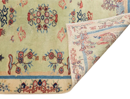 Vintage Anatolian Turkish Rug 122 x 172 cm (4 x 5.8 ft)