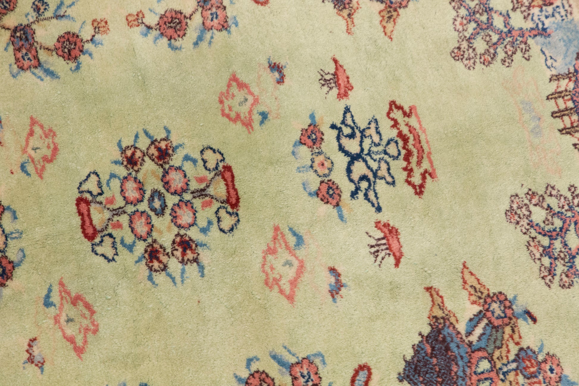 Vintage Anatolian Turkish Rug 122 x 172 cm (4 x 5.8 ft)