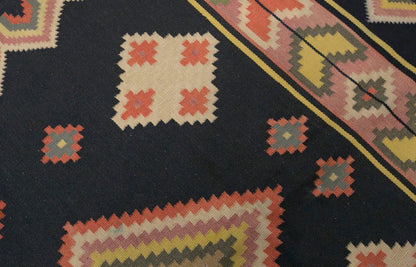 Vintage Antique Kilim, 146 x 260 cm / 4.8 x 8.5 ft
