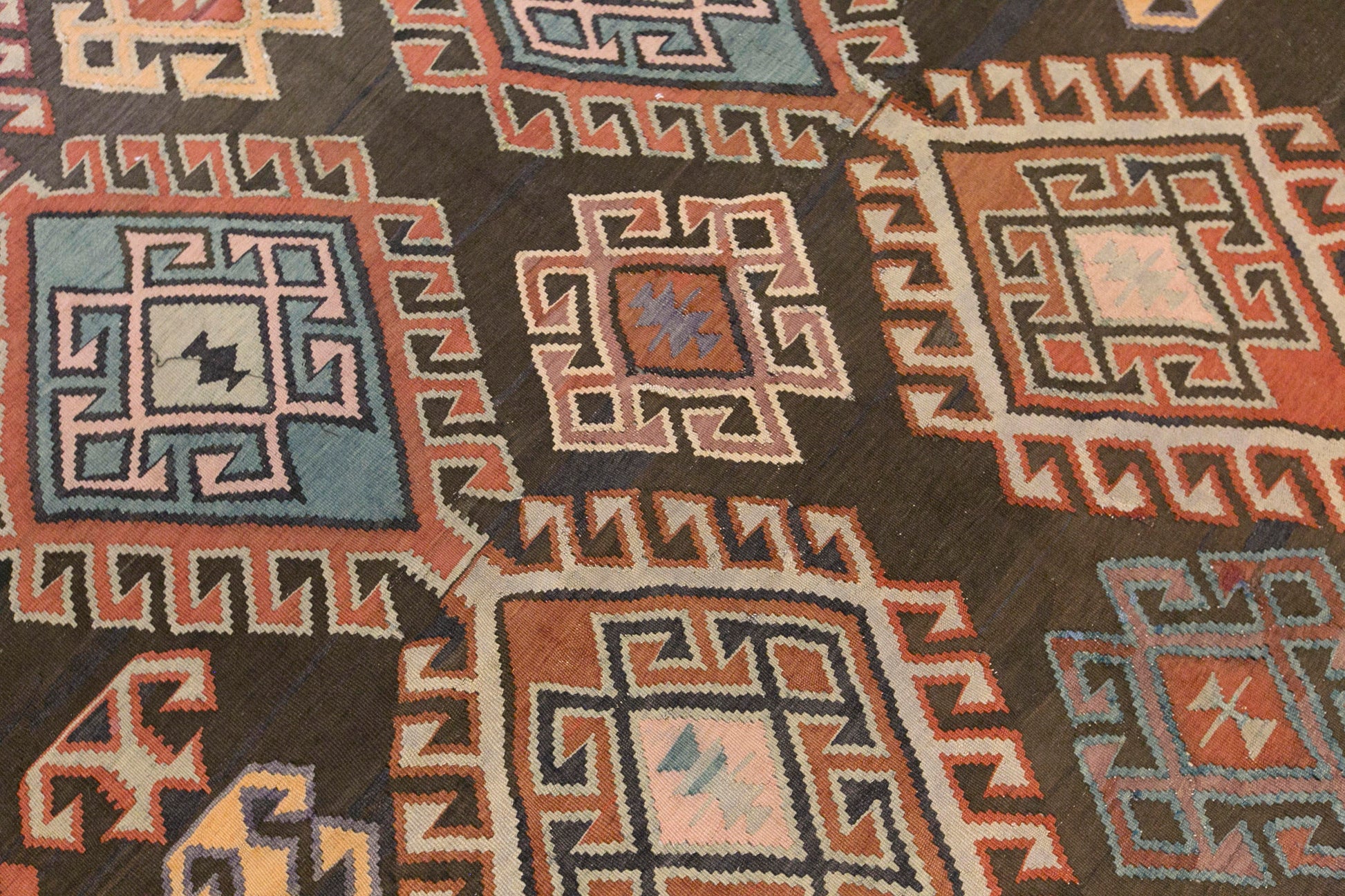 Vintage Antique Kilim Rug, 200 x 325 cm / 6.6 x 11 ft