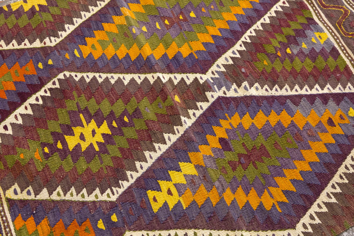 Vintage Barak Rug, 108 x 158 cm, 3.6 x 5.2 ft