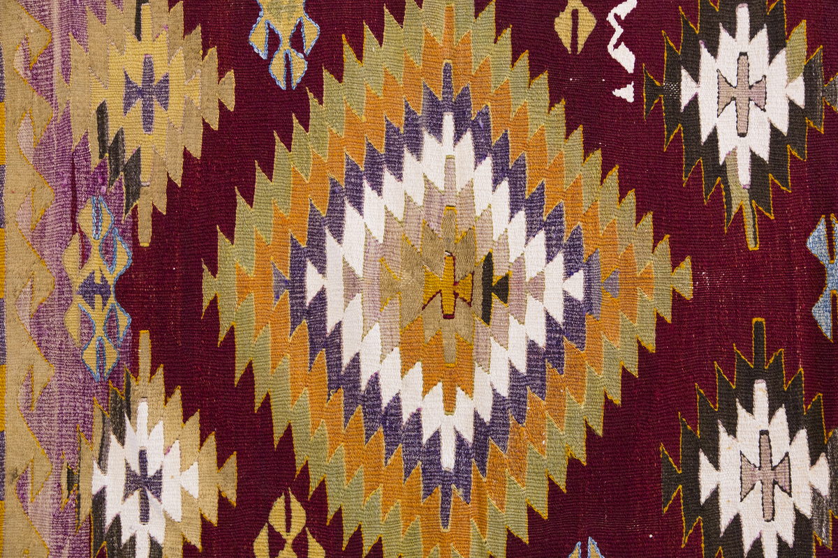Vintage Denizli Çal Rug, 103 x 142 cm, 3.4 x 4.7 ft