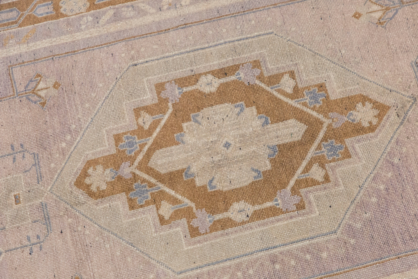 Vintage Handwoven Wool Rug, 135 x 290 cm, 4.4 x 9.5 ft
