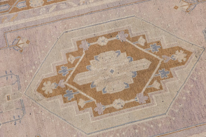 Vintage Handwoven Wool Rug, 135 x 290 cm, 4.4 x 9.5 ft
