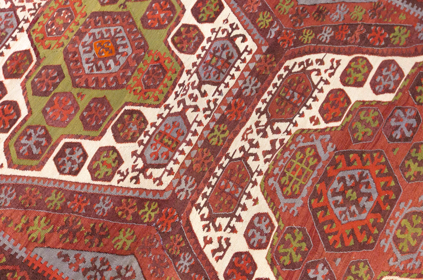 Vintage Hotamış Kilim Rug, 3.8 x 6.2 ft, 115 x 190 cm, Handwoven Turkish Wool Kilim