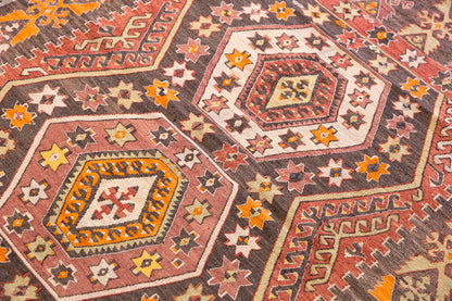 Vintage Hotamış Türkmen Rug, 127 x 171 cm, 4.2 x 5.7 ft