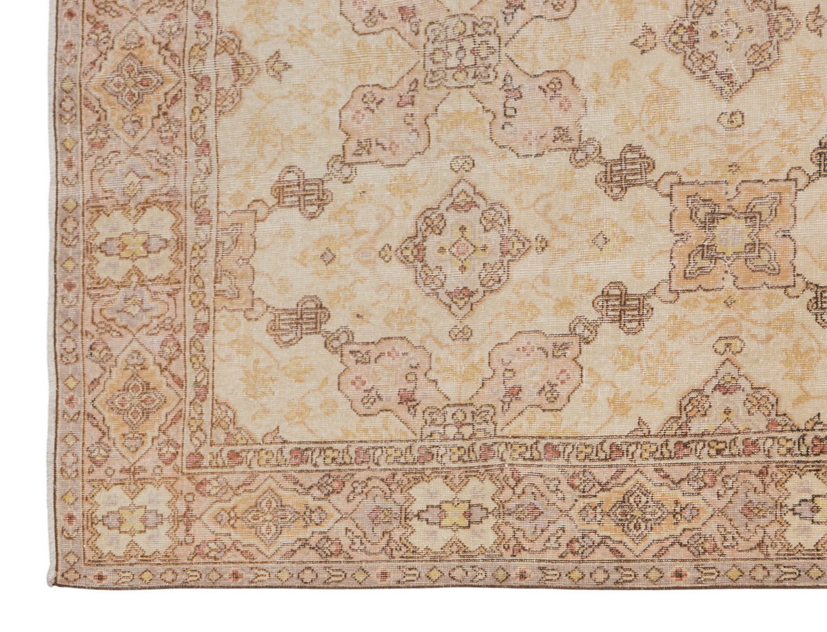 Vintage Isparta Wool Rug 6'7"x9'9" | Handwoven Turkish Rug