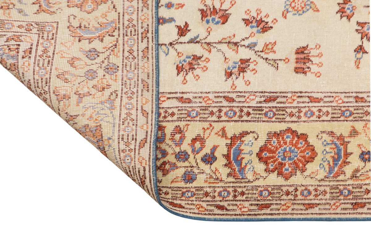 Vintage Isparta Wool Rug 6'9" x 10'4" | 205 x 315 cm