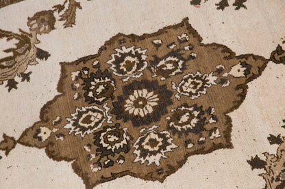 Vintage Kars Rug, 6'5 x 9'1 ft / 195 x 278 cm