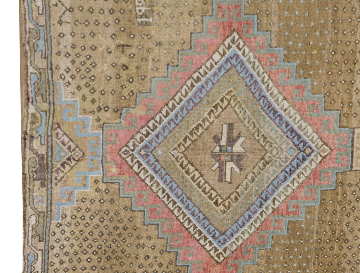 Vintage Kars Rug, 7'5 x 11 ft / 227 x 335 cm