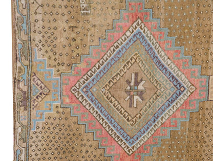 Vintage Kars Rug, 7'5 x 11 ft / 227 x 335 cm