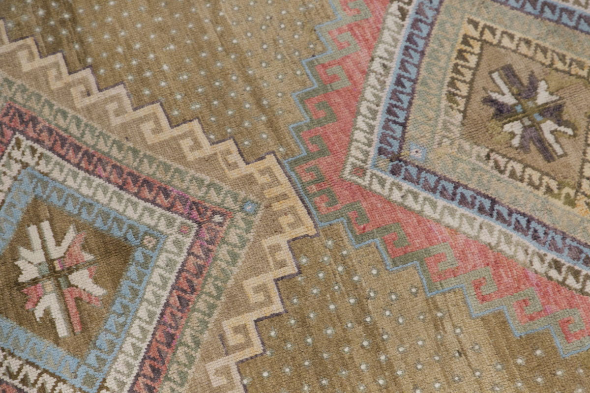 Vintage Kars Rug, 7'5 x 11 ft / 227 x 335 cm