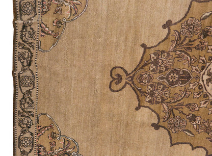 Vintage Kars Rug, 7'9 x 11 ft / 236 x 336 cm