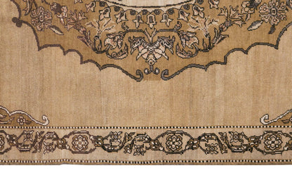 Vintage Kars Rug, 7'9 x 11 ft / 236 x 336 cm