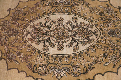 Vintage Kars Rug, 7'9 x 11 ft / 236 x 336 cm