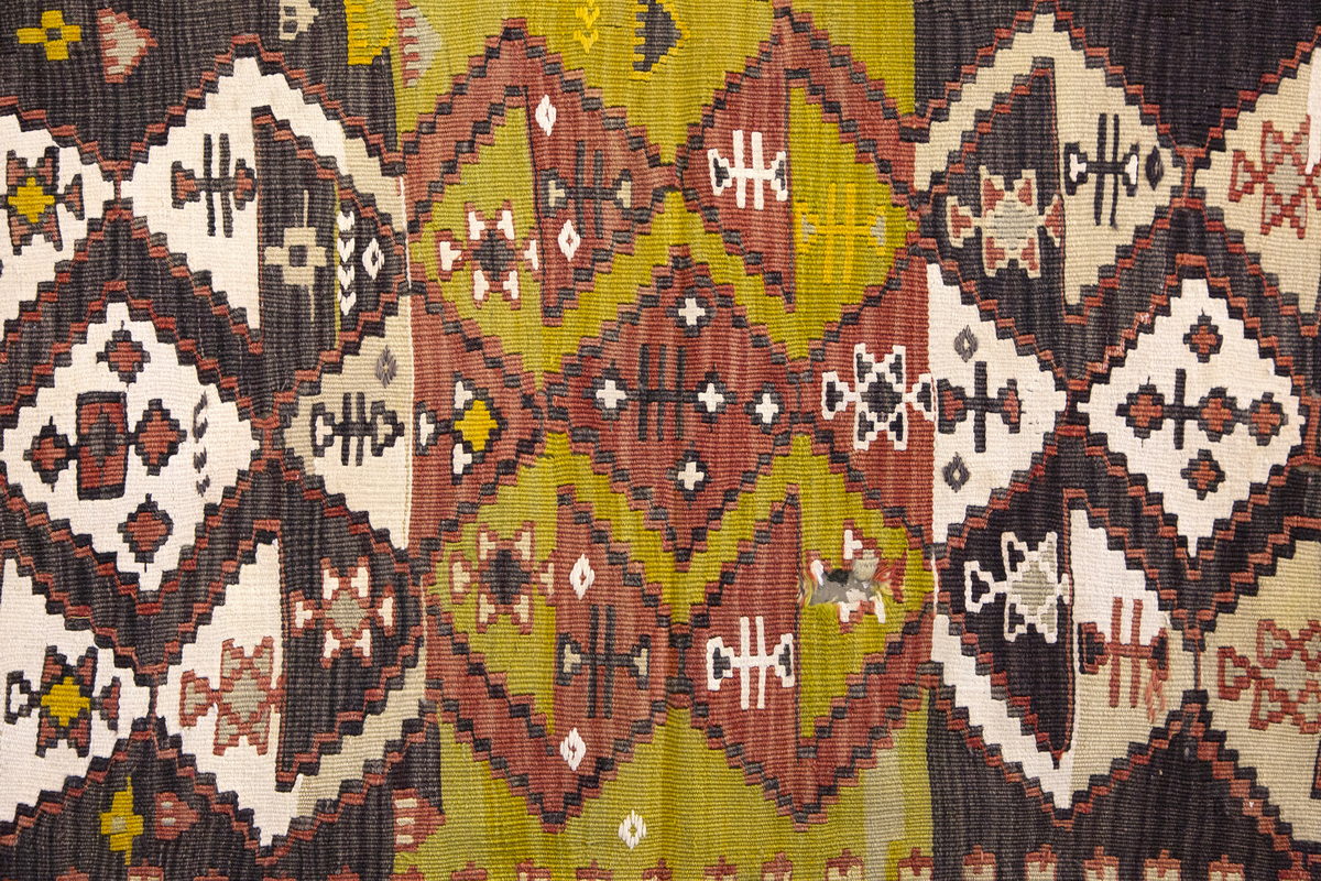 Vintage Konya Rug, 96 x 112 cm, 3.1 x 3.8 ft