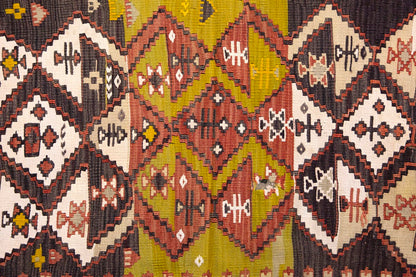 Vintage Konya Rug, 96 x 112 cm, 3.1 x 3.8 ft
