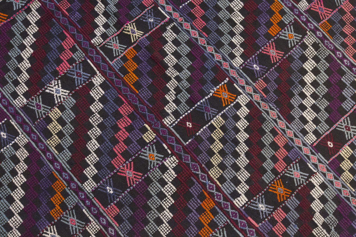 Vintage Large Cicim Rug, 139 x 200 cm /4.7 x 6.7 feet