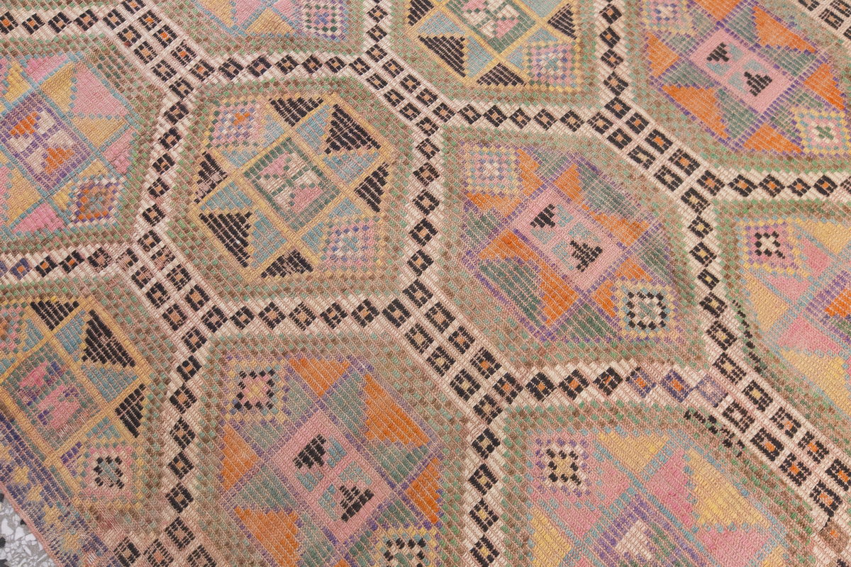 Vintage Large Cicim Rug, 168 x 346 cm / 5.6 x 11.4 feet