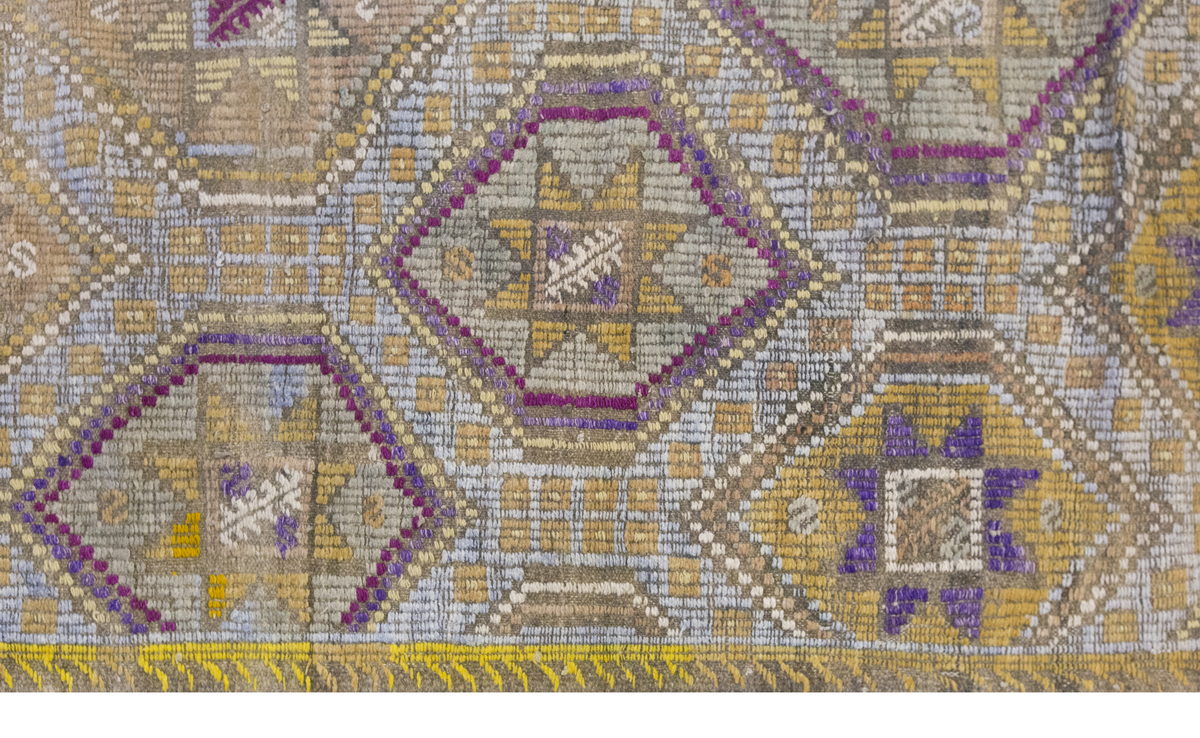 Vintage Large Cicim Rug, 172 x 276 cm / 5.8 x 9 feet