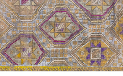 Vintage Large Cicim Rug, 172 x 276 cm / 5.8 x 9 feet