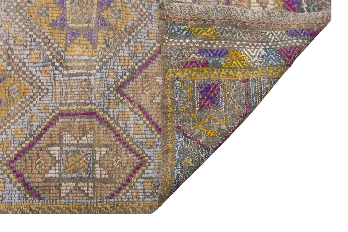 Vintage Large Cicim Rug, 172 x 276 cm / 5.8 x 9 feet
