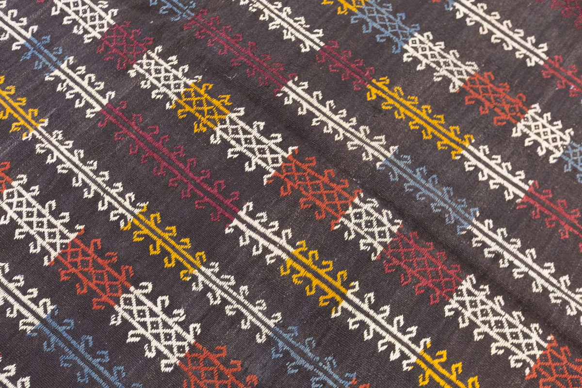 Vintage Large Cicim Rug, 204 x 263 cm 6.8 x 8.8 feet