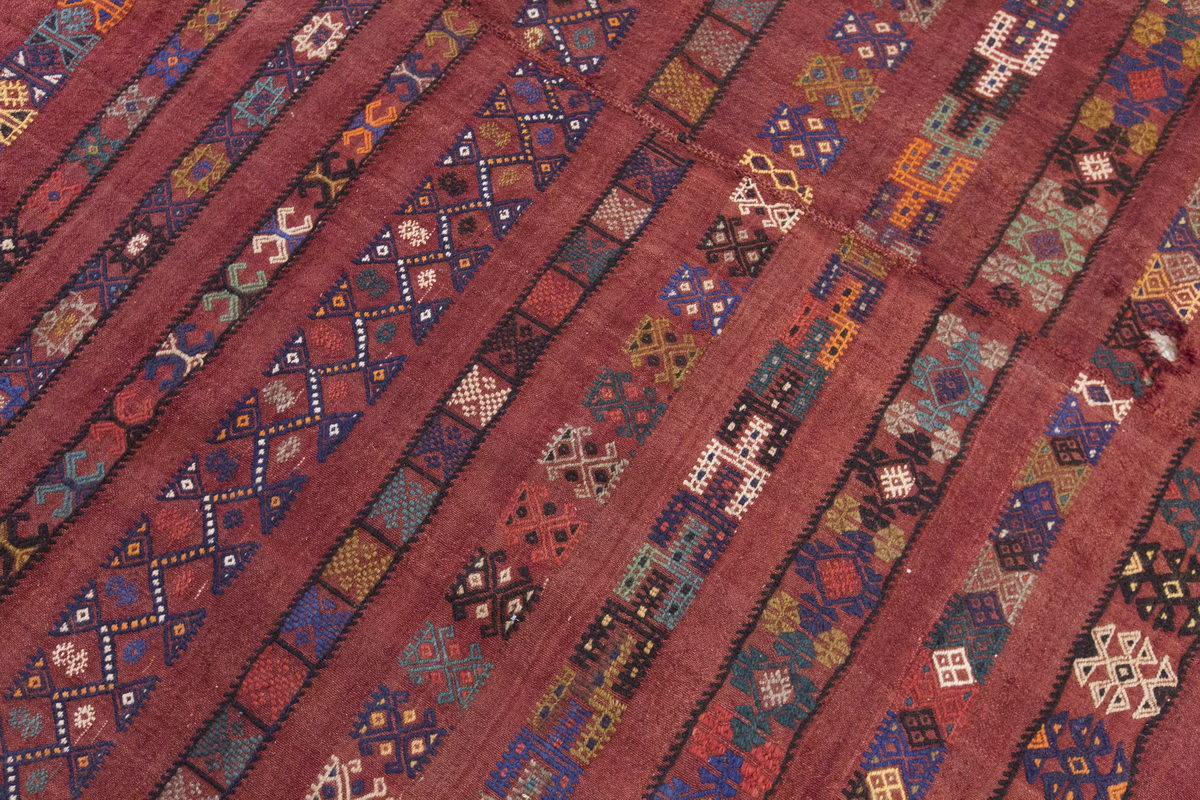 Vintage Large Cicim Rug, 208 x 296 cm / 7 x 9.9 feet