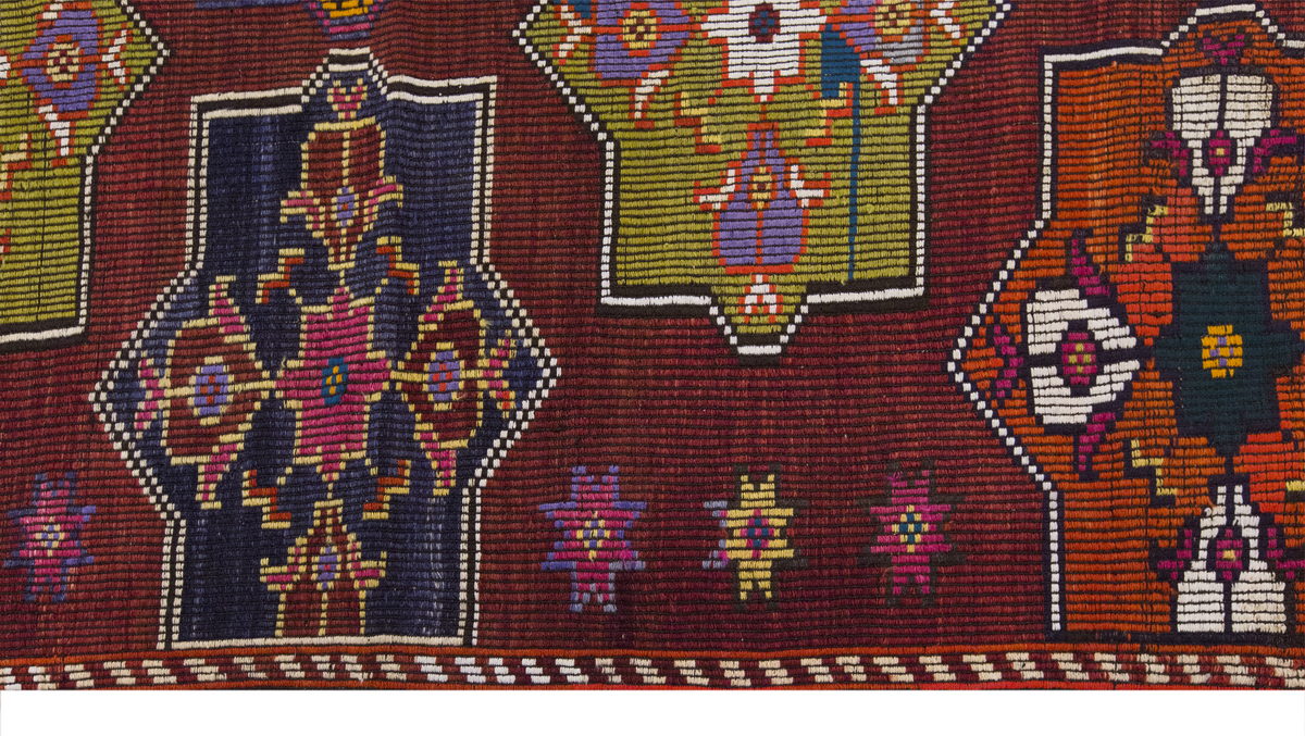 Vintage Large Cicim Rug, 214 x 278 cm / 7 x 9.1 feet