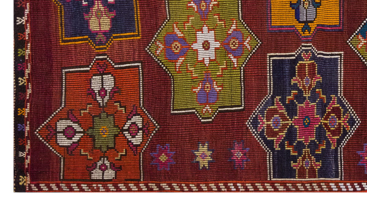 Vintage Large Cicim Rug, 214 x 278 cm / 7 x 9.1 feet