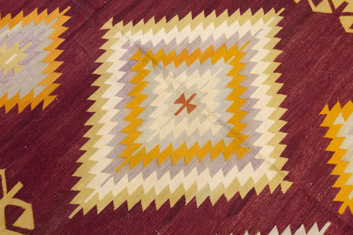 Vintage Large Denizli Çal Kilim, 174 x 311 cm / 5.9 x 10.2 ft Kilim