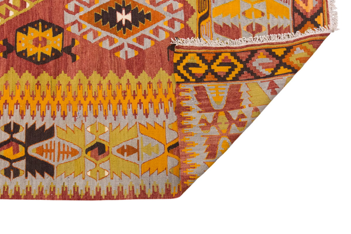 Vintage Large Denizli Çal Kilim, 181 x 292 cm / 6 x 9.7 ft Kilim