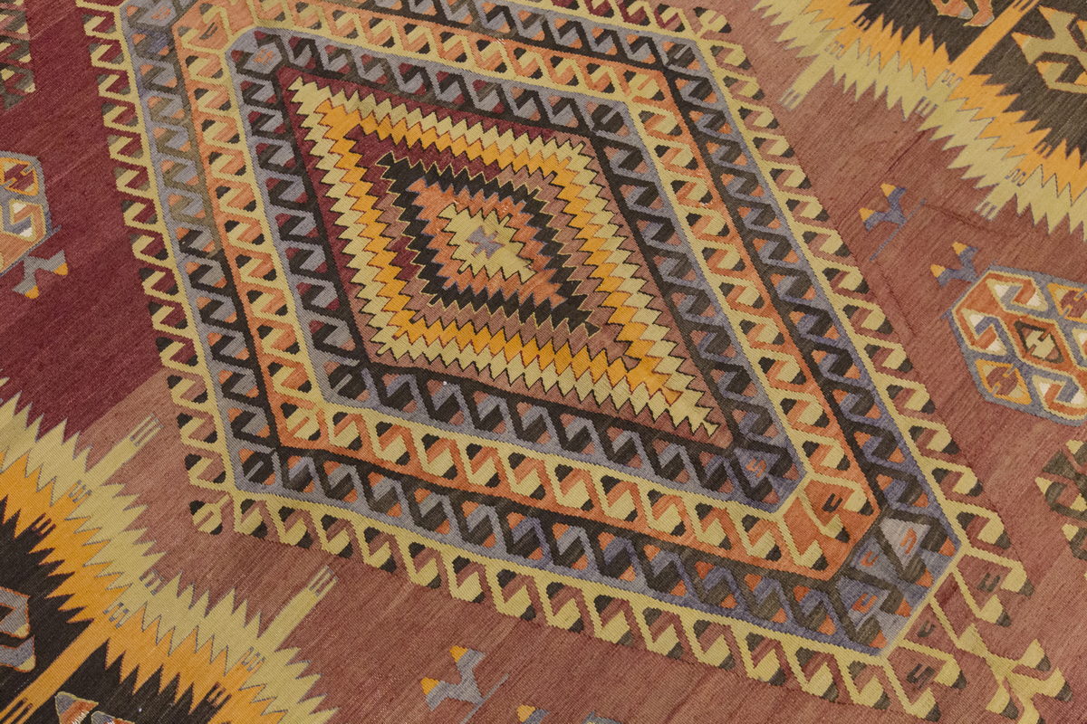 Vintage Large Denizli Çal Kilim, 189 x 334 cm / 6.2 x 11 ft Kilim