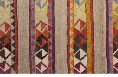 Vintage Large Kayseri Avşar Kilim, 176 x 274 cm / 5.9 x 9 ft Kilim