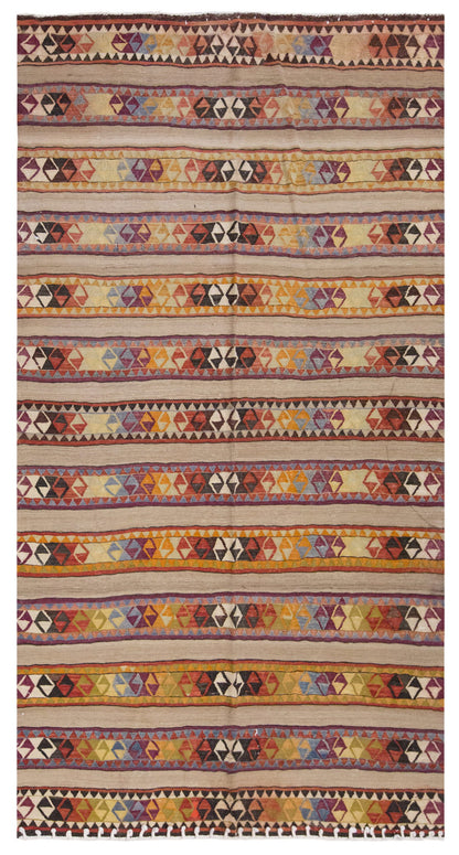 Vintage Large Kayseri Avşar Kilim, 176 x 274 cm / 5.9 x 9 ft Kilim