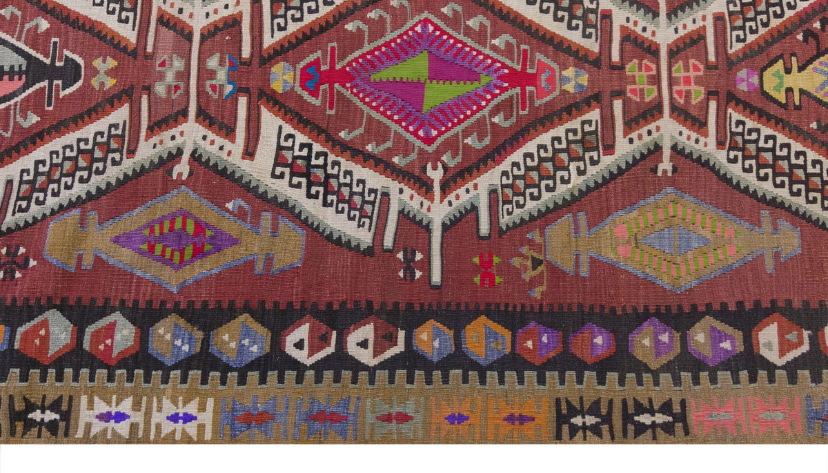 Vintage Large Kayseri Avşar Kilim, 185 x 330 cm / 6 x 11 ft Kilim