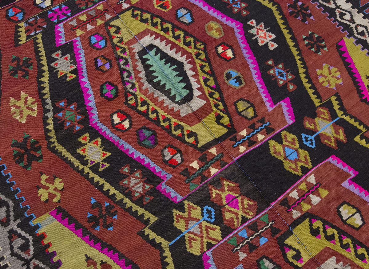 Vintage Large Kırşehir Kilim, 190 x 299 cm / 6.3 x 10 ft Kilim