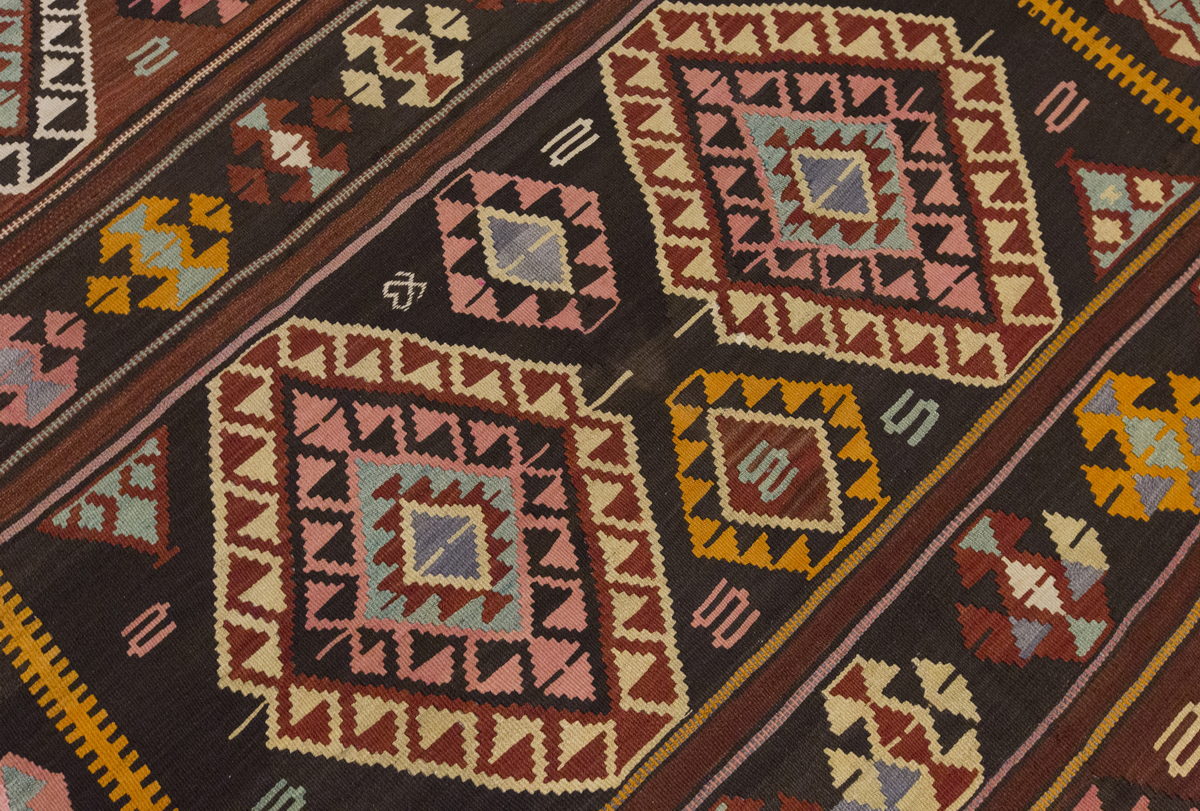 Vintage Large Kurdish Kilim, 209 x 326 cm / 7 x 10.8 ft Kilim