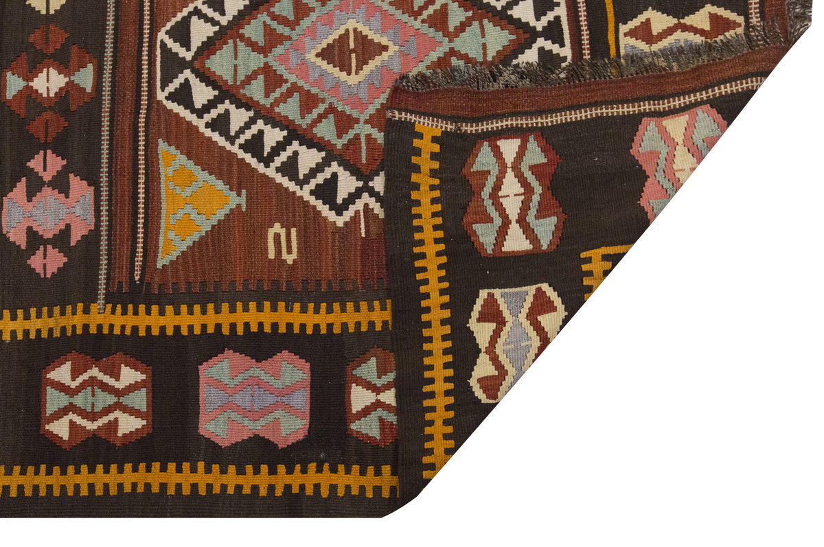 Vintage Large Kurdish Kilim, 209 x 326 cm / 7 x 10.8 ft Kilim