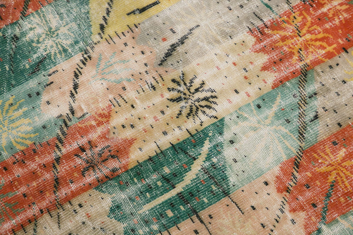 Vintage Large Rug,  6" x 8'7" feet / 180 x 262 cm