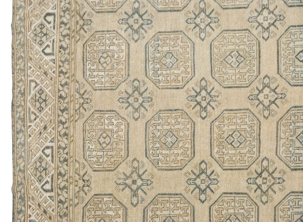 Vintage Large Rug,  7'3" x 10'4" feet / 220 x 314 cm