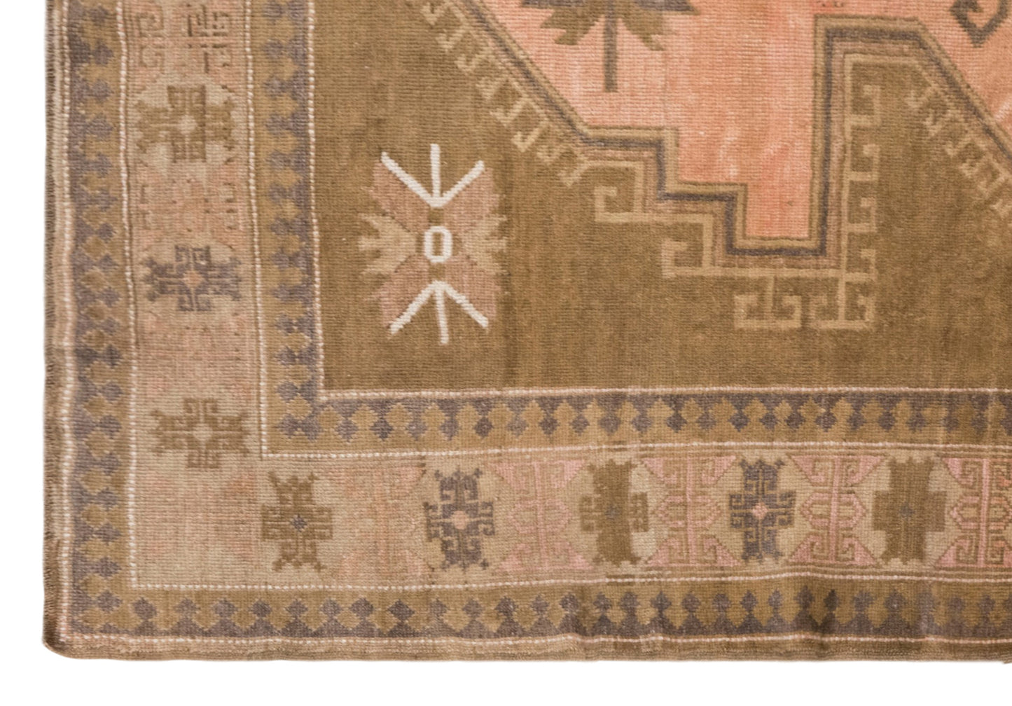 Vintage Large Rug, 196 x 263 cm / 6.4 x 8.6 ft