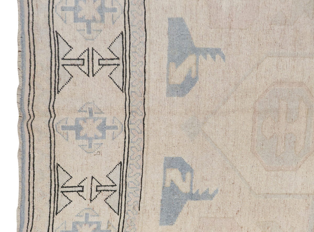Vintage Large Rug, 6" x 9" feet / 182 x 272 cm